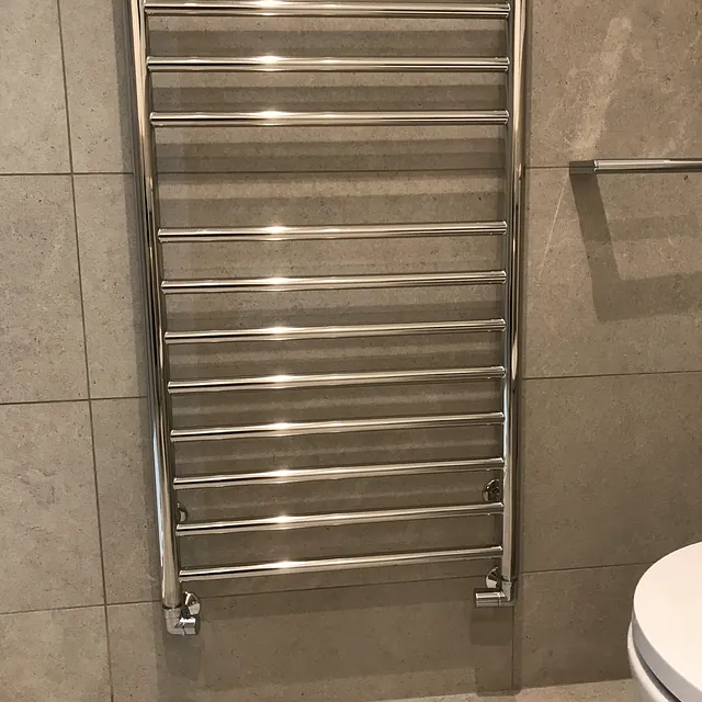 Example Alan Hall Plumbing finished bathroom