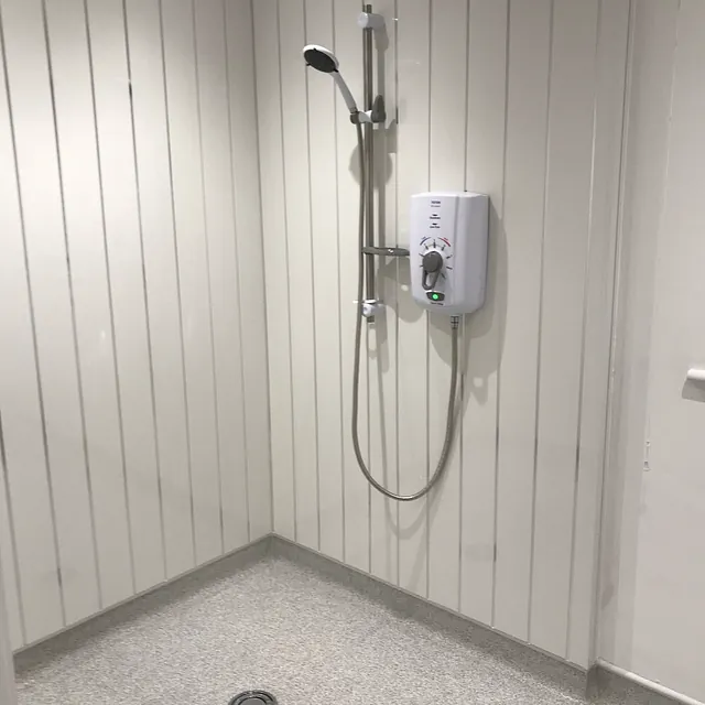 Example Alan Hall Plumbing finished bathroom