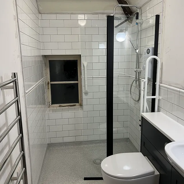 Example Alan Hall Plumbing finished bathroom