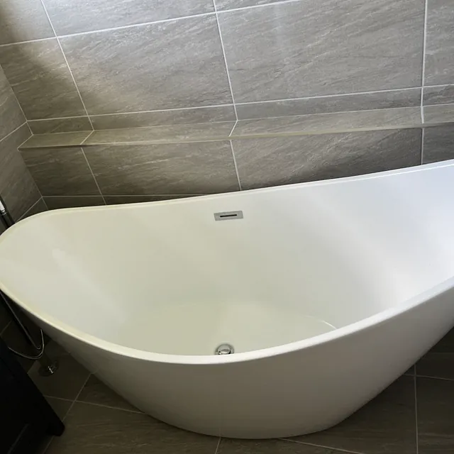 Example Alan Hall Plumbing finished bathroom