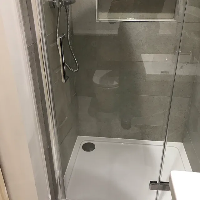 Example Alan Hall Plumbing finished bathroom