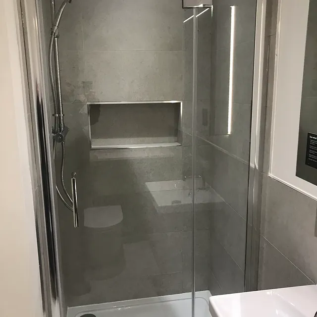 Example Alan Hall Plumbing finished bathroom